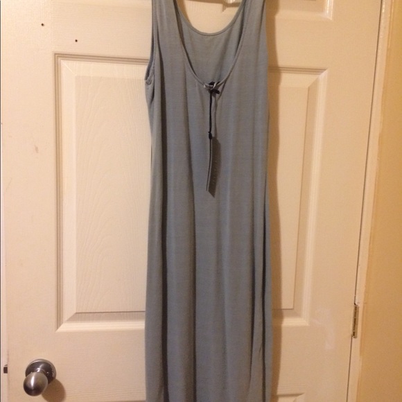 Dress - Picture 2 of 7